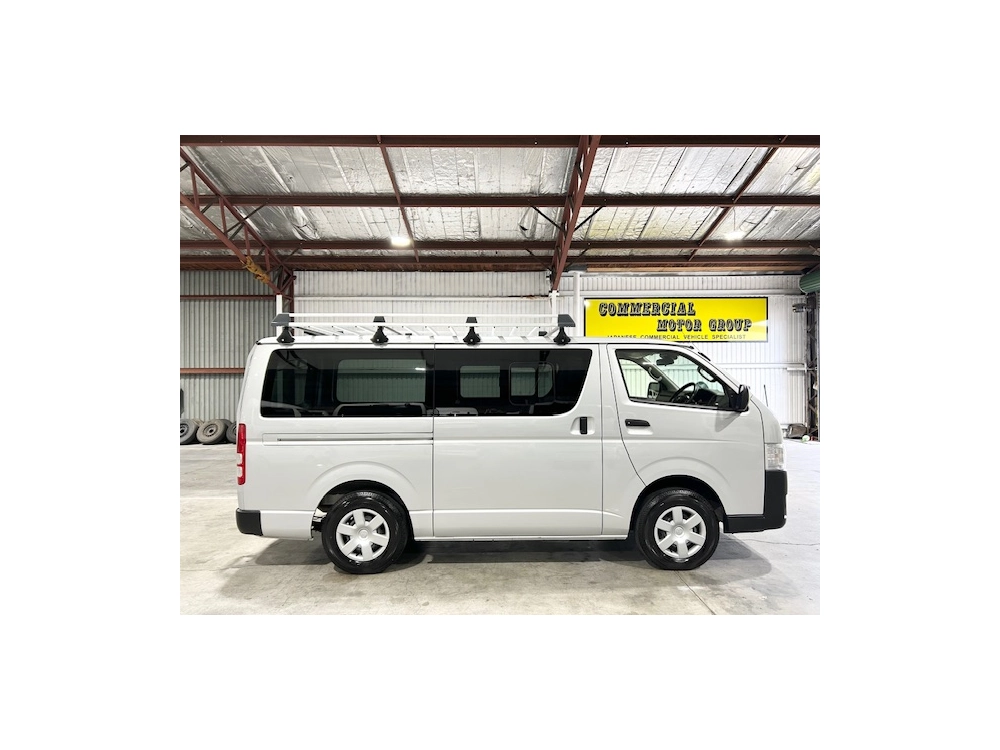 2021 Toyota Hiace Facelift Model = 4WD = 6 Seaters_ $500 DISCOUNTED FOR FUEL (1 WEEK ONLY)