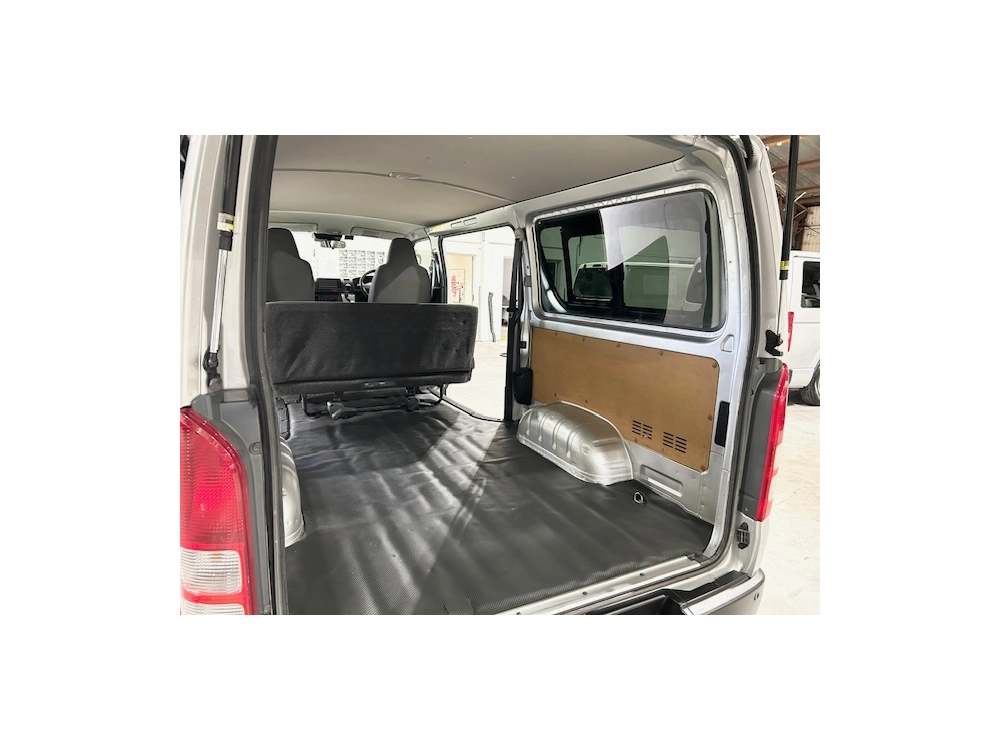 2021 Toyota Hiace Facelift Model = 4WD = 6 Seaters_ $500 DISCOUNTED FOR FUEL (1 WEEK ONLY)