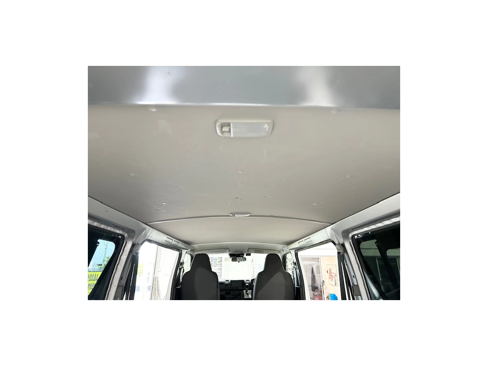 2021 Toyota Hiace Facelift Model = 4WD = 6 Seaters_ $500 DISCOUNTED FOR FUEL (1 WEEK ONLY)