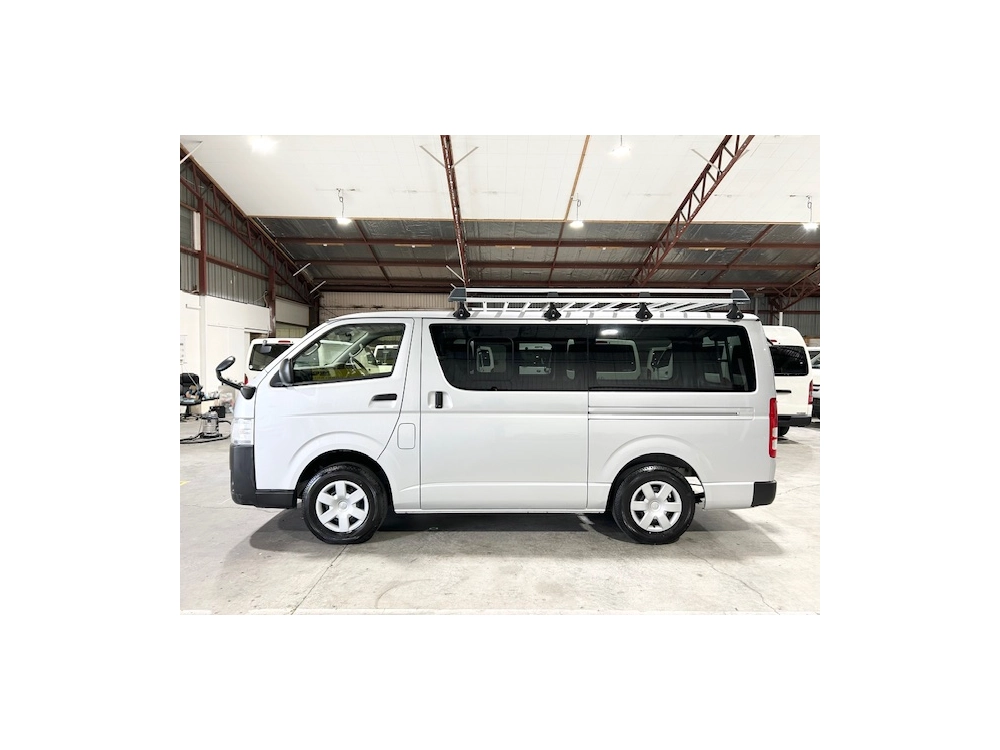 2021 Toyota Hiace Facelift Model = 4WD = 6 Seaters_ $500 DISCOUNTED FOR FUEL (1 WEEK ONLY)