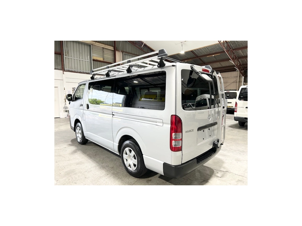 2021 Toyota Hiace Facelift Model = 4WD = 6 Seaters_ $500 DISCOUNTED FOR FUEL (1 WEEK ONLY)