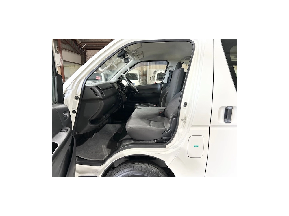 2019 Toyota Hiace LWB *** RARE 4WD***