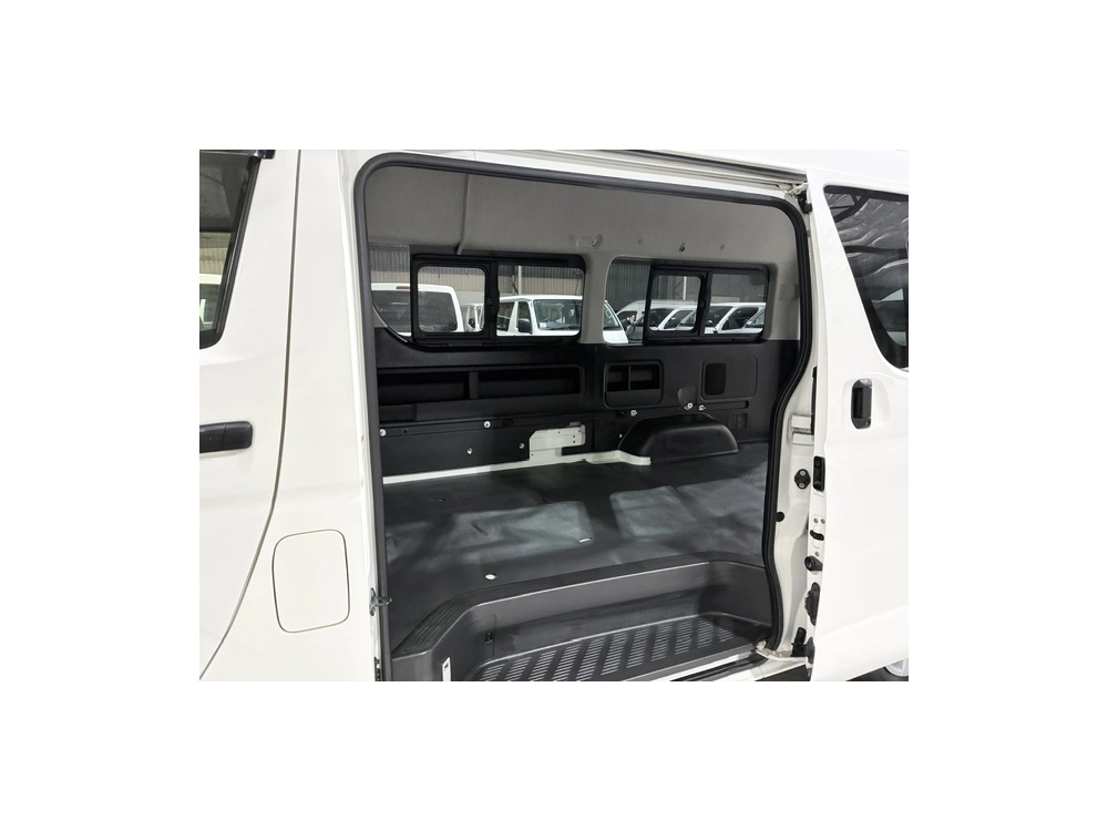 2020 Toyota Hiace 4X4 HIGH-ROOF / Rear Aircon!!