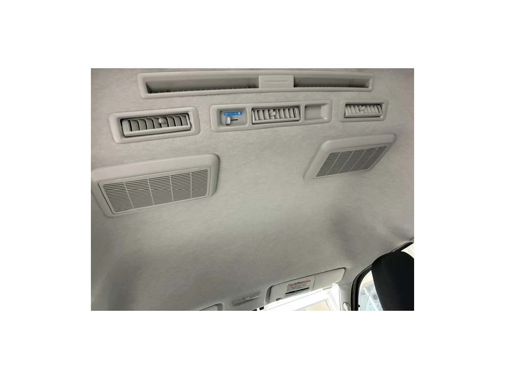 2020 Toyota Hiace 4X4 HIGH-ROOF / Rear Aircon!!