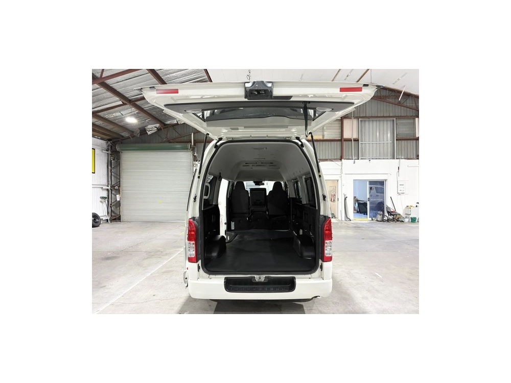 2020 Toyota Hiace 4X4 HIGH-ROOF / Rear Aircon!!
