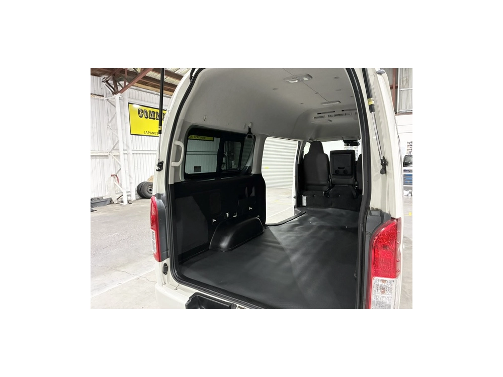 2020 Toyota Hiace 4X4 HIGH-ROOF / Rear Aircon!!