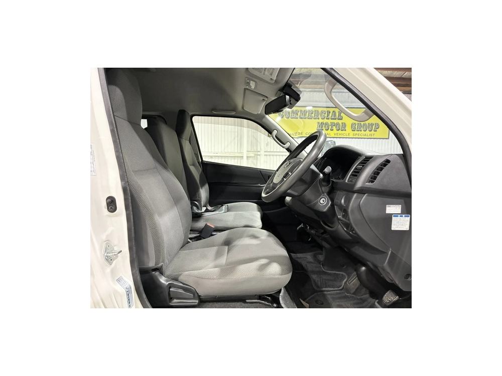 2020 Toyota Hiace 4X4 HIGH-ROOF / Rear Aircon!!