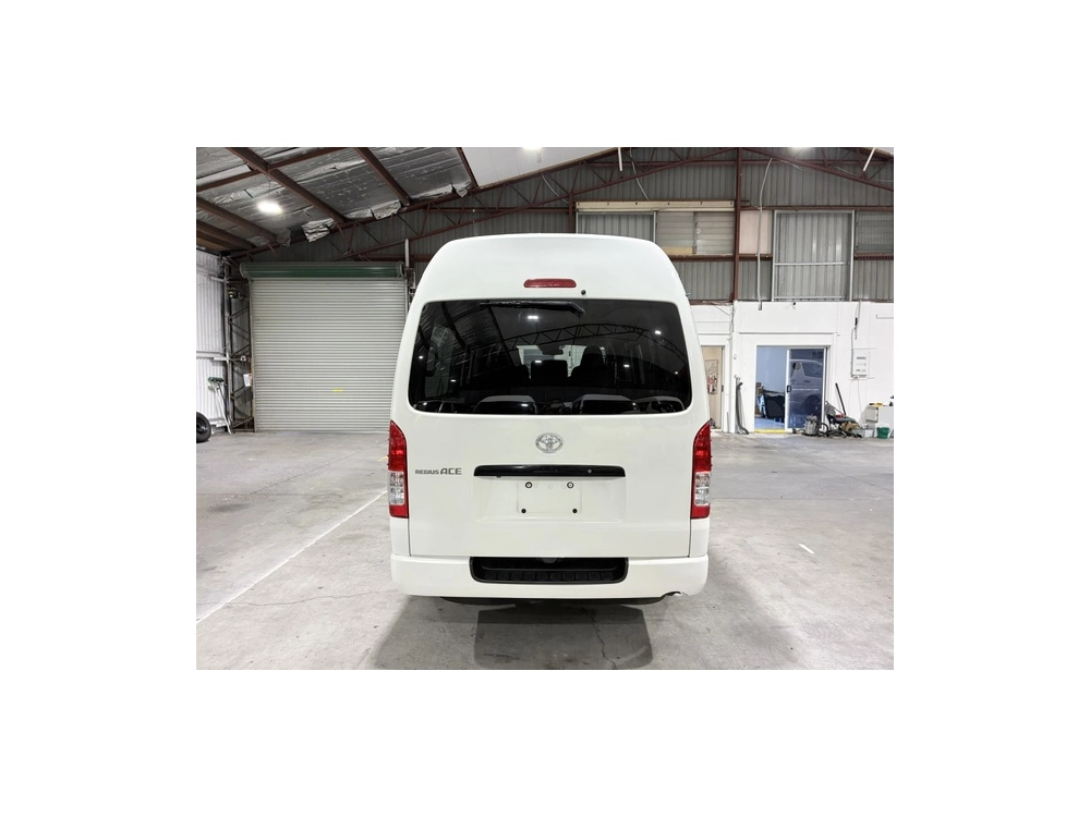 2020 Toyota Hiace 4X4 HIGH-ROOF / Rear Aircon!!