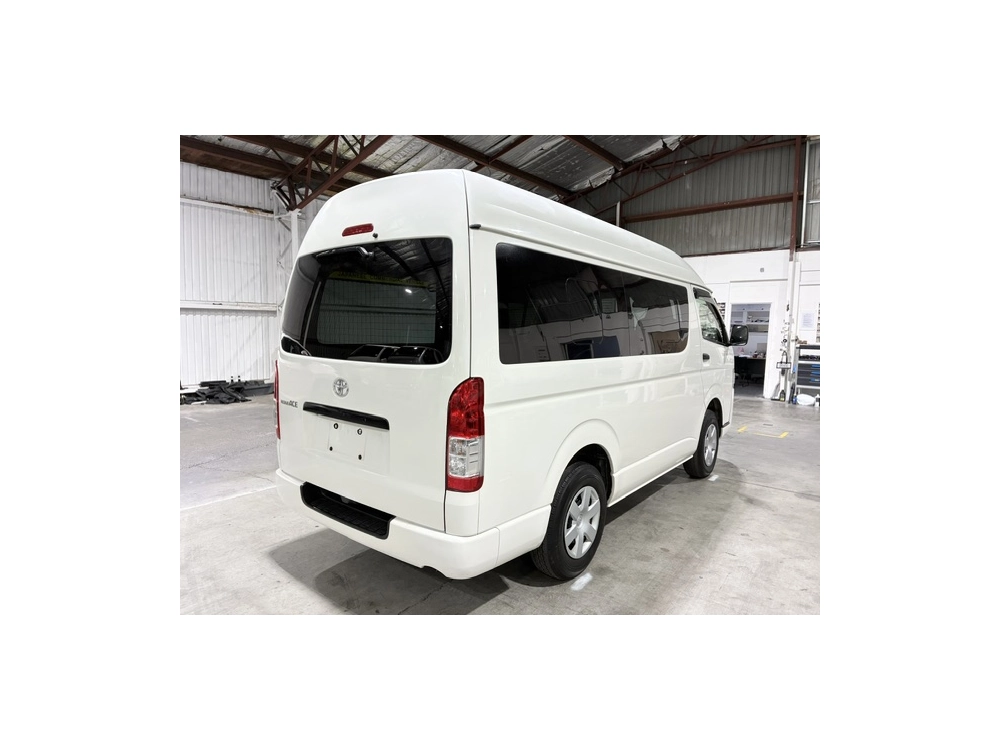 2020 Toyota Hiace 4X4 HIGH-ROOF / Rear Aircon!!