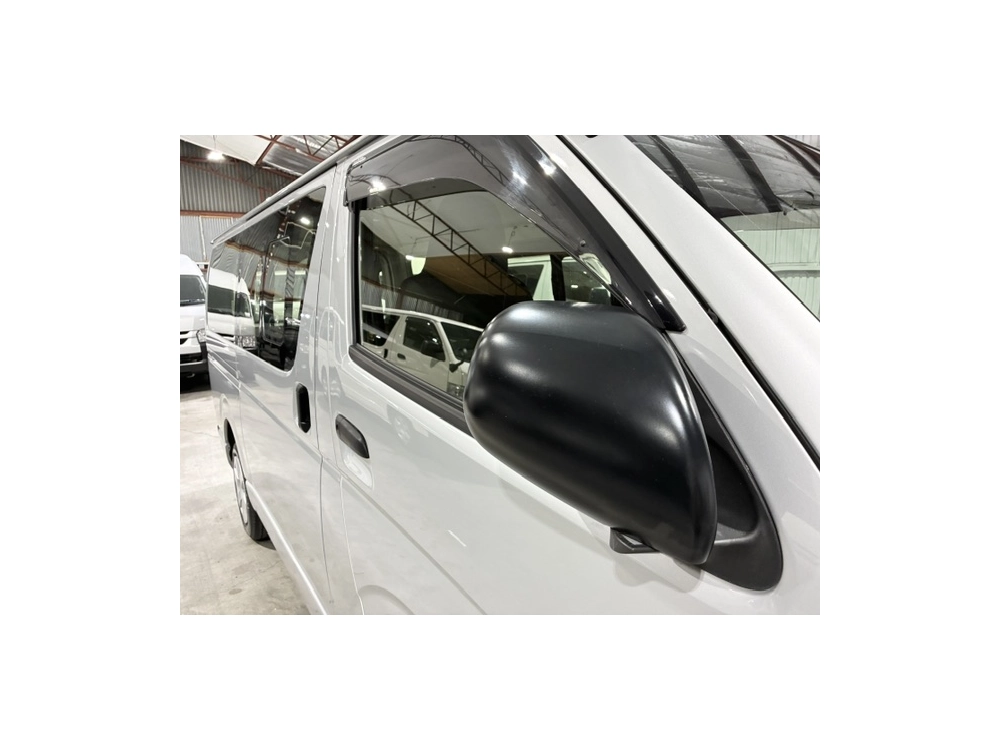2020 Toyota Hiace =Super Low 20kms! = 6 Seaters