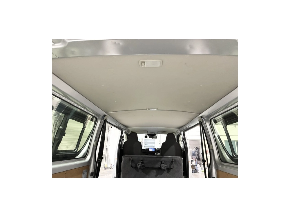 2020 Toyota Hiace =Super Low 20kms! = 6 Seaters
