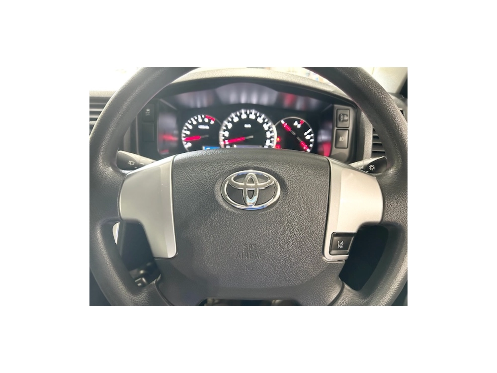 2018 Toyota Hiace Super Low 21km == Xmas BIG SALE ==
