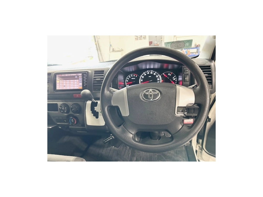 2018 Toyota Hiace Super Low 21km == Xmas BIG SALE ==