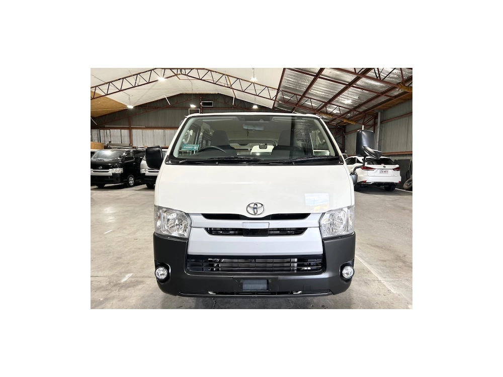2018 Toyota Hiace Super Low 21km == Xmas BIG SALE ==