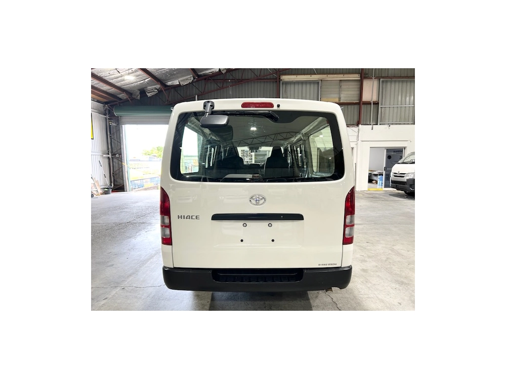 2018 Toyota Hiace Super Low 21km == Xmas BIG SALE ==