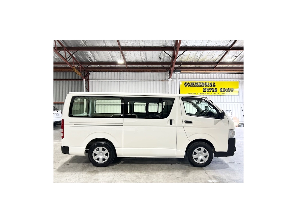 2018 Toyota Hiace Super Low 21km == Xmas BIG SALE ==