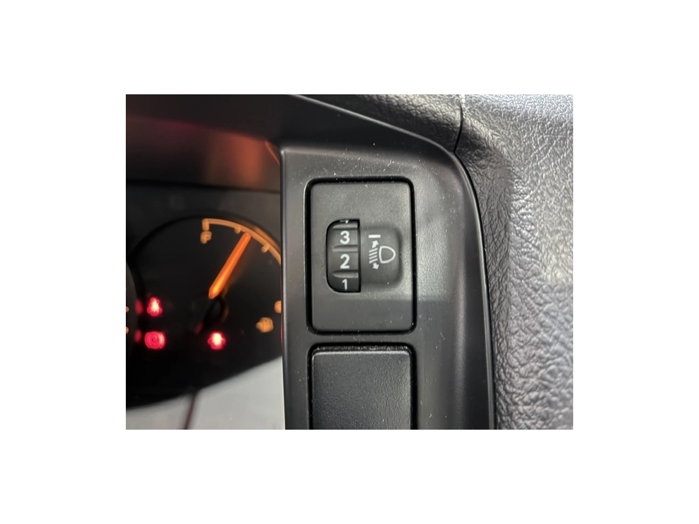 2020 Toyota Hiace = Super Low 26km = High Floor