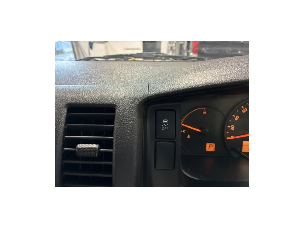 2020 Toyota Hiace = Super Low 26km = High Floor