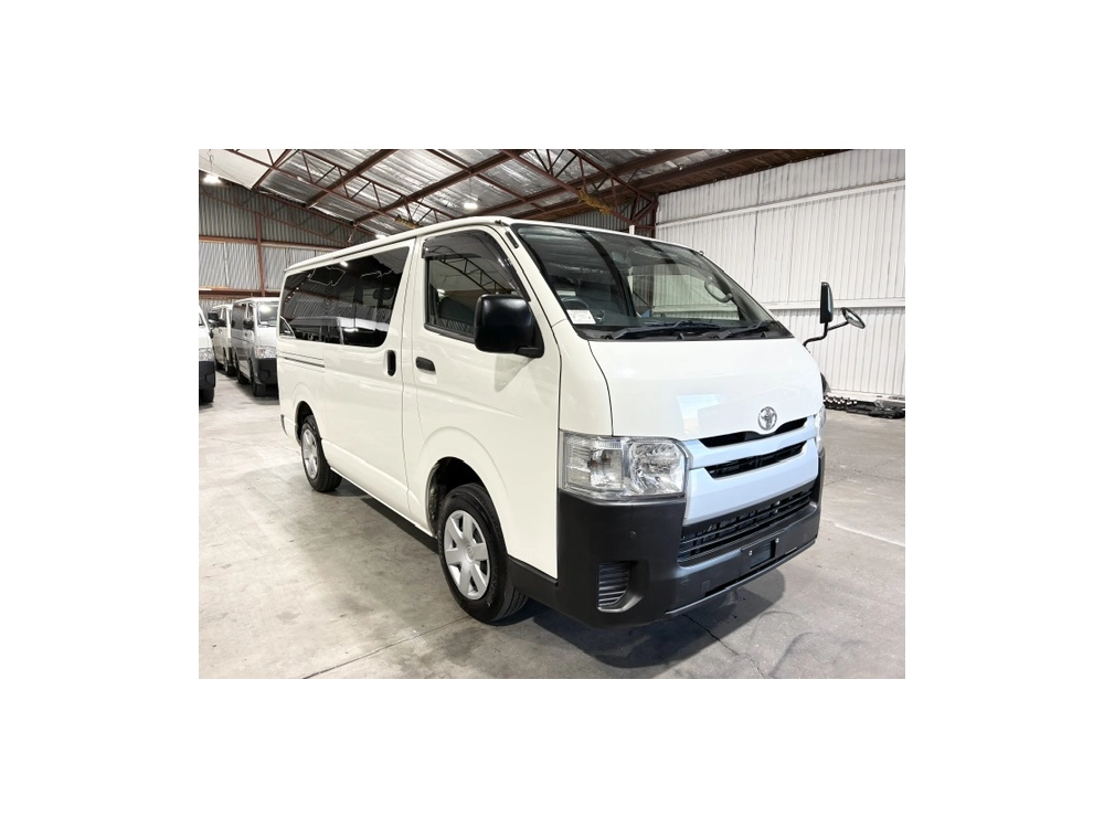2020 Toyota Hiace = Super Low 26km = REMOVABLE High Floor
