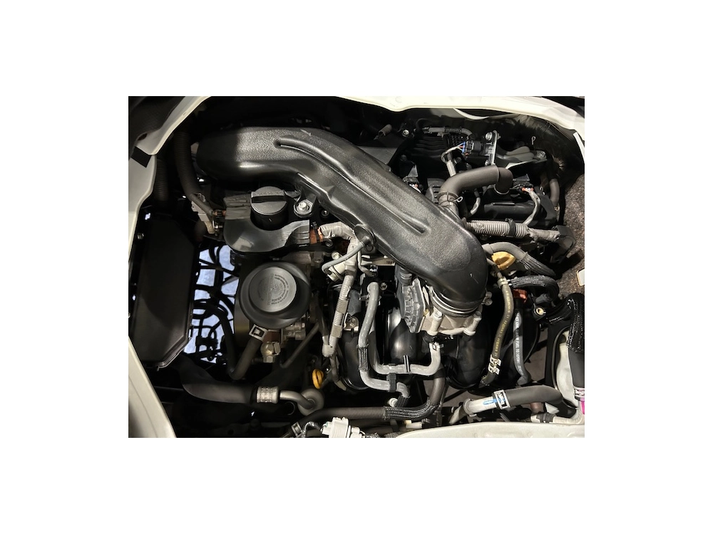 2019 Toyota Hiace Super Low 27km_ 6 Seaters_ EASTER SALE ON NOW !