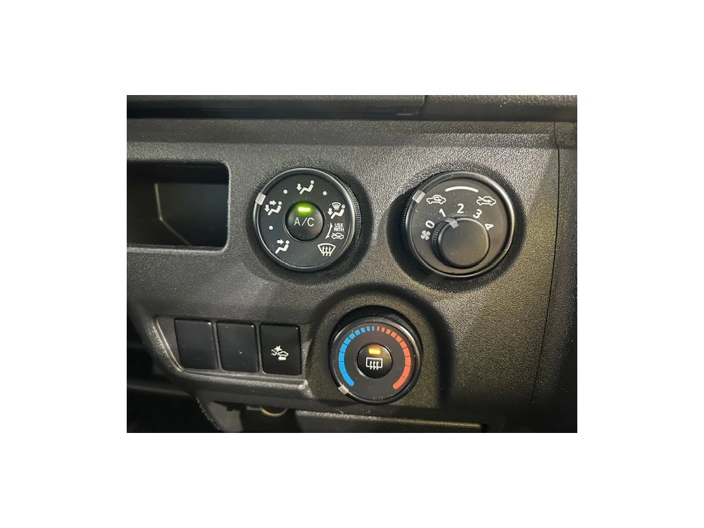 2019 Toyota Hiace Super Low 27km_ 6 Seaters_ EASTER SALE ON NOW !