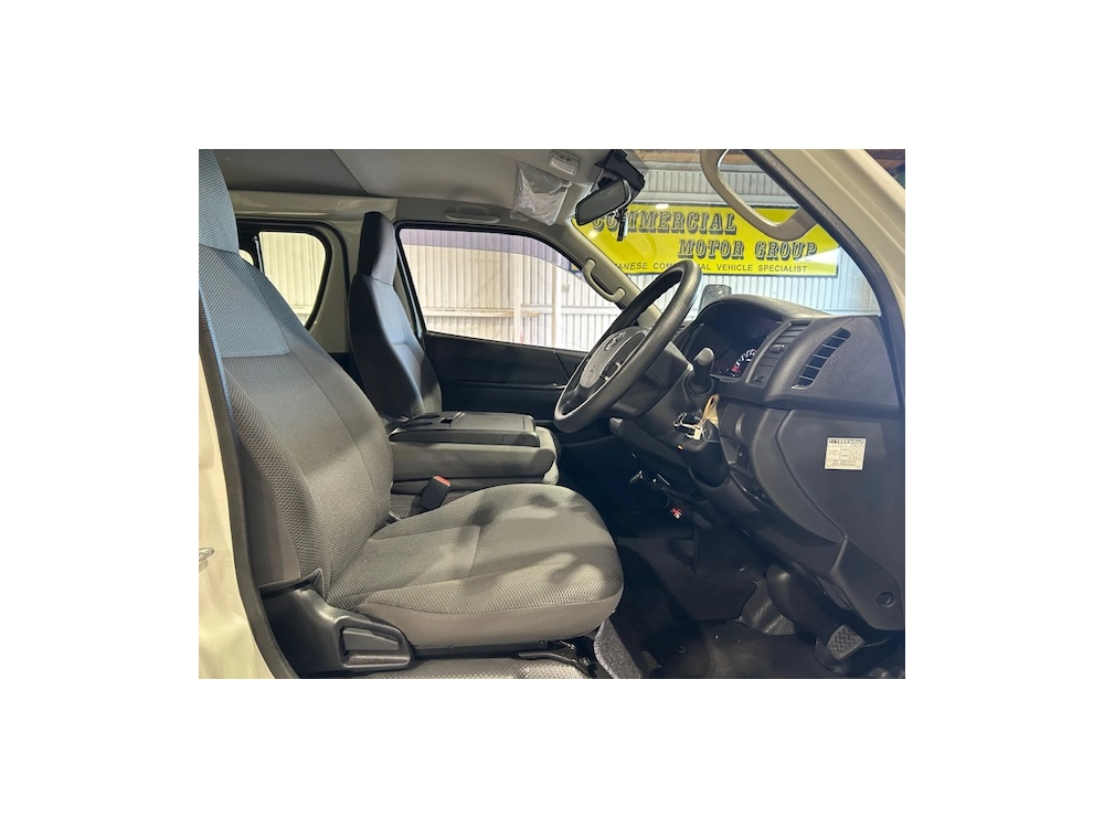 2019 Toyota Hiace ==SUPER LOW 32kms==