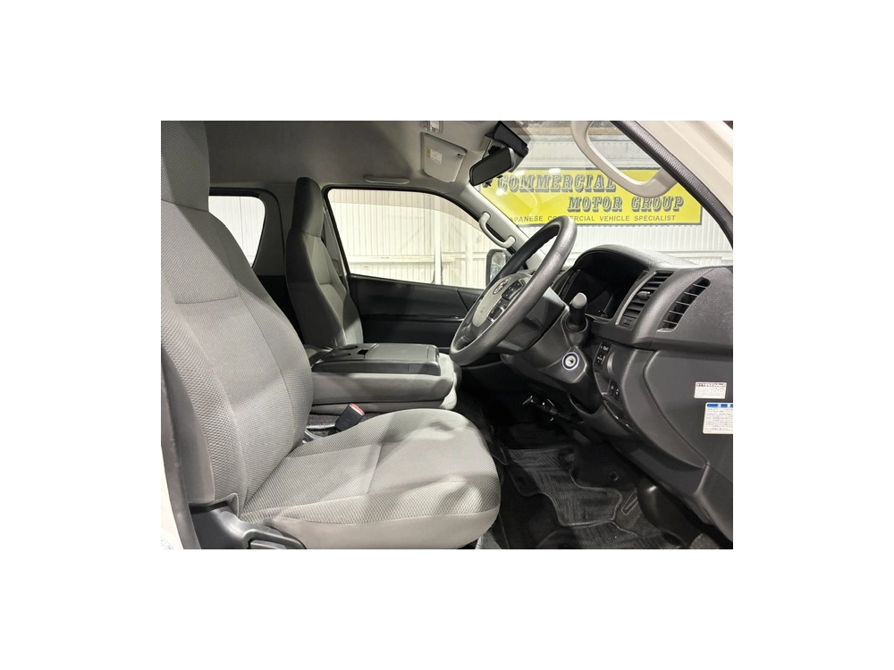2021 Toyota Hiace =4X4= ** 360 Surround Camera ** SUPER LOW 36kms! GL PACKAGE
