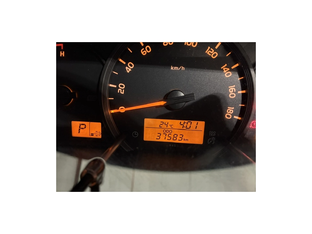 2017 Toyota Hiace = 4X4 = SUPER LOW 37kms !!! 6 SEATER