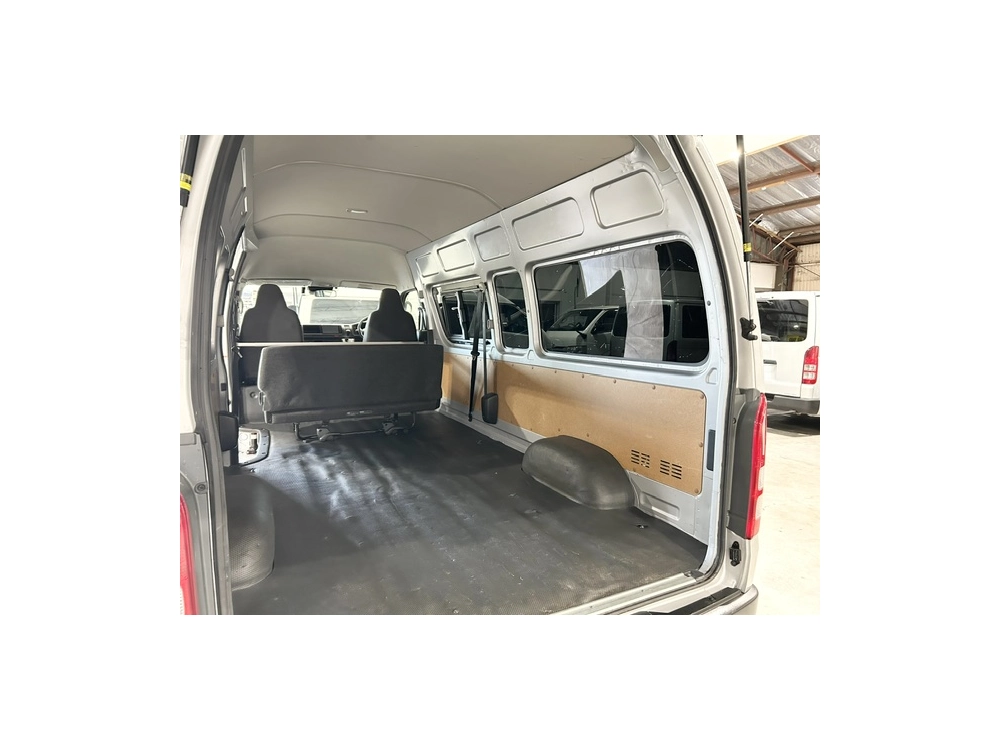 2021 Toyota Hiace =4x4= Rare Super LWB in DIESEL_ Super Low 41kms