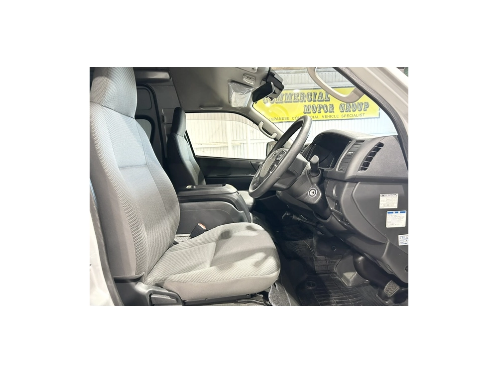 2021 Toyota Hiace =4x4= Rare Super LWB in DIESEL_ Super Low 41kms