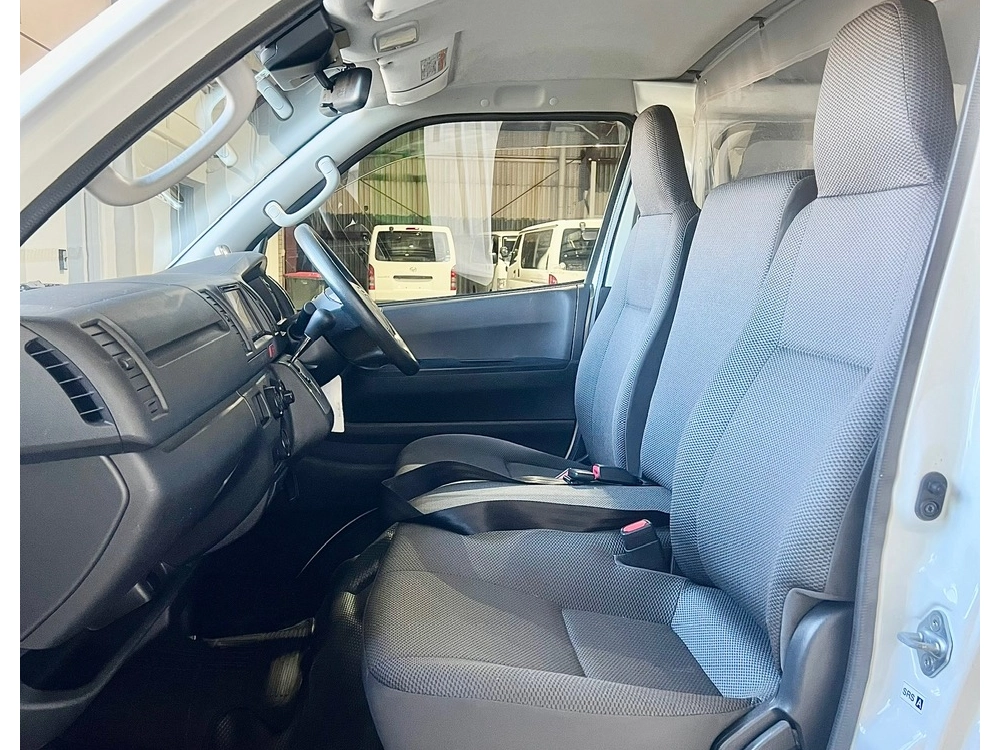 2019 Toyota Hiace NEW SHAPE_ 5 DOORS_ 6 SEATS