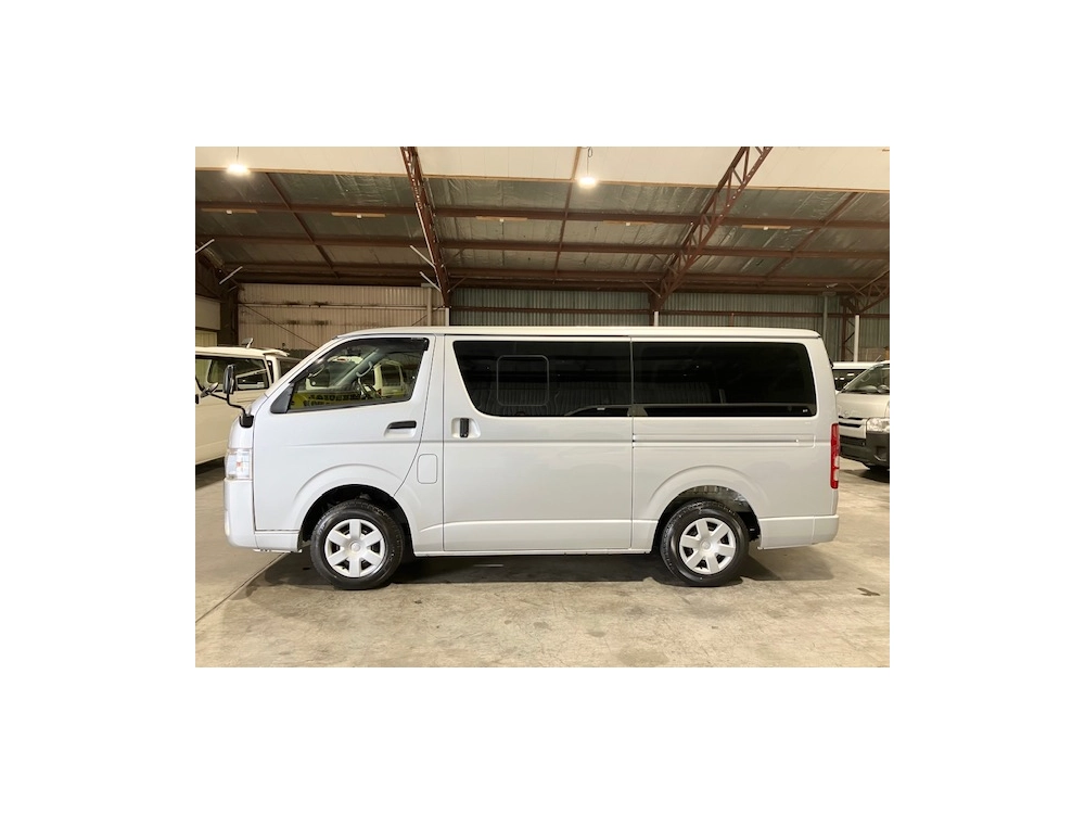 2017 Toyota Hiace LWB **MANUAL** $4400 REDUCED **