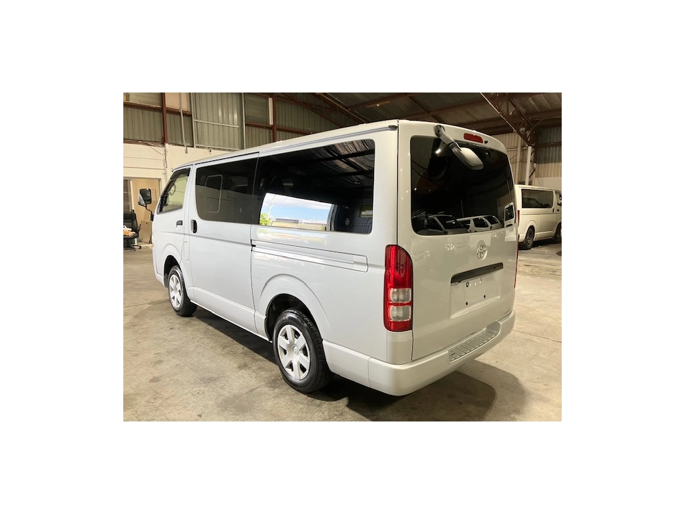 2017 Toyota Hiace LWB **MANUAL** $4400 REDUCED **