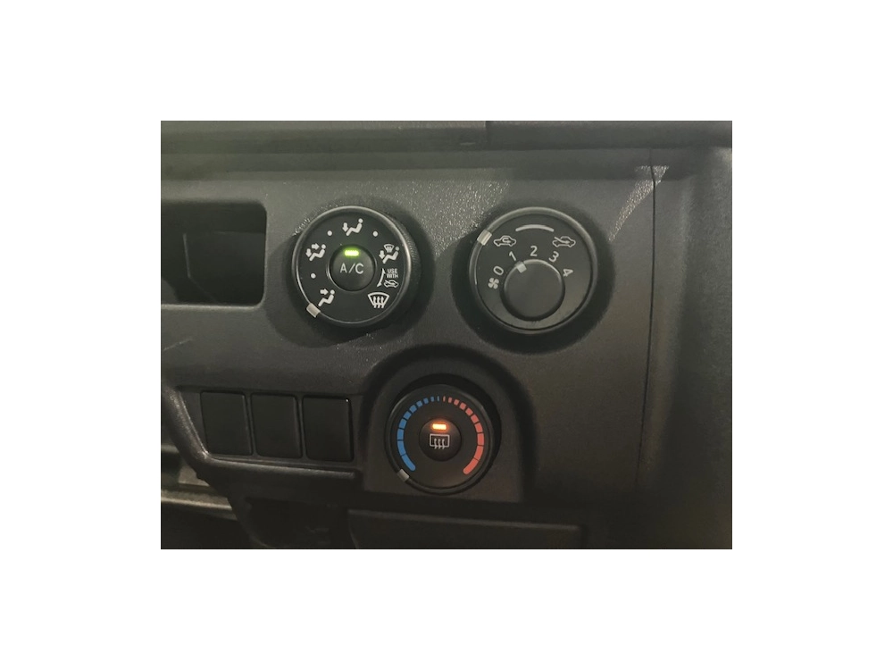 2017 Toyota Hiace LWB **MANUAL** $4400 REDUCED **