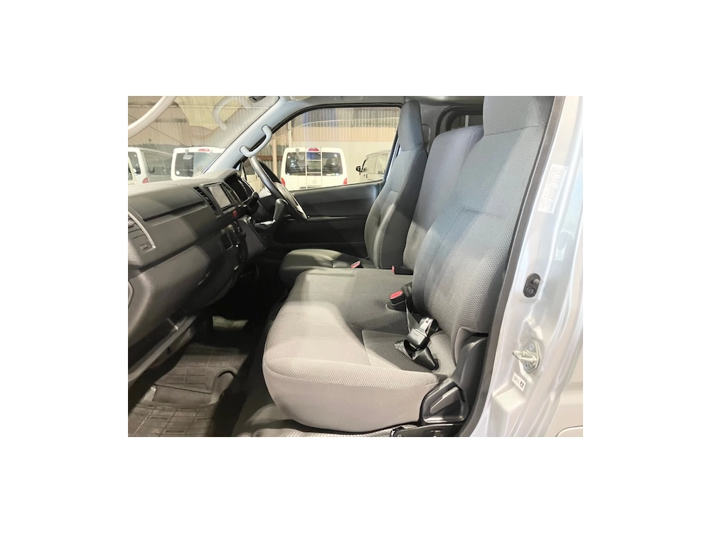 2017 Toyota Hiace LWB **MANUAL** $4400 REDUCED **