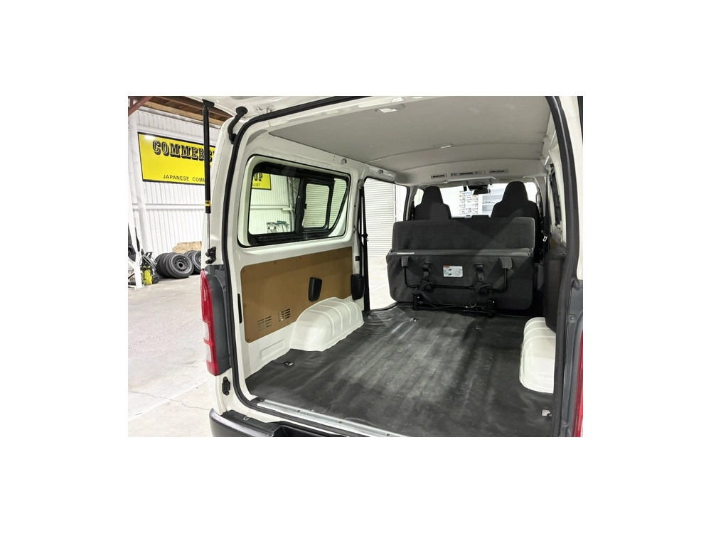 2020 Facelift Model / 60kms Only / REAR AIRCON / 6 or 9 Seater