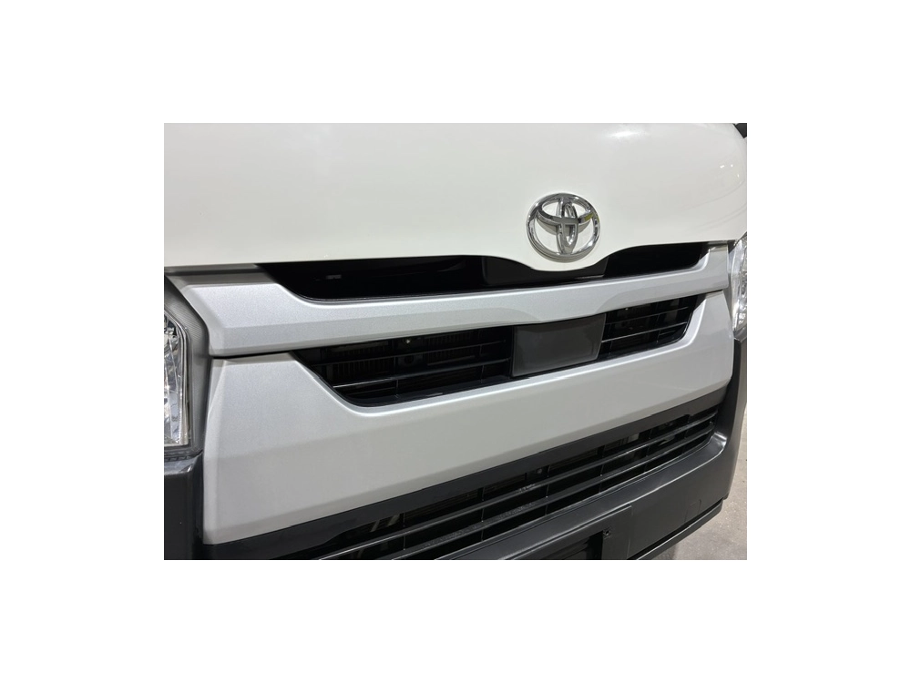 2020 Facelift Model / 60kms Only / REAR AIRCON / 6 or 9 Seater
