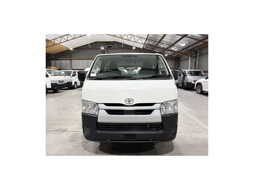 2020 Toyota Hiace SUPER LOW 60kms 6 or 9 Seat =REAR AIRCON