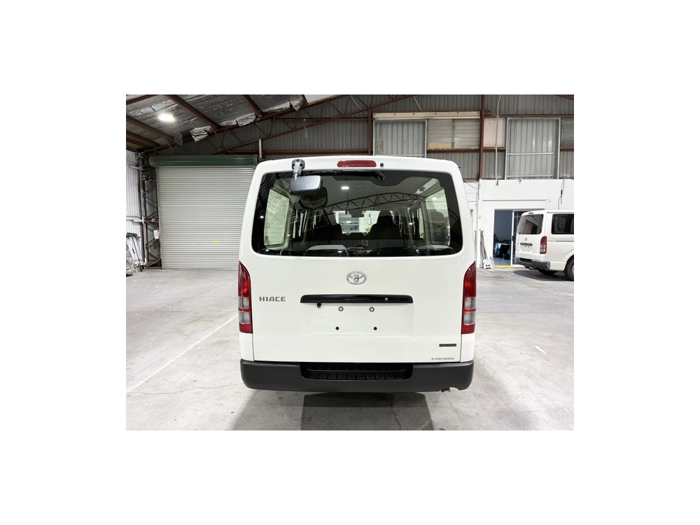 2020 Toyota Hiace SUPER LOW 60kms 6 or 9 Seat =REAR AIRCON