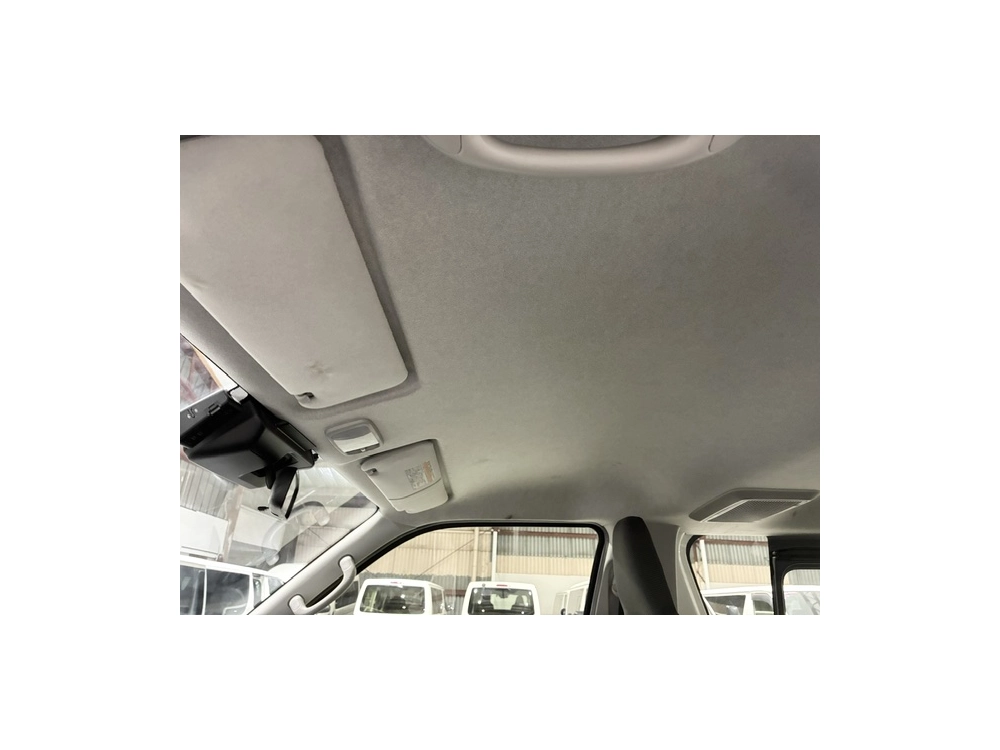 2020 Toyota Hiace SUPER LOW 60kms 6 or 9 Seat =REAR AIRCON
