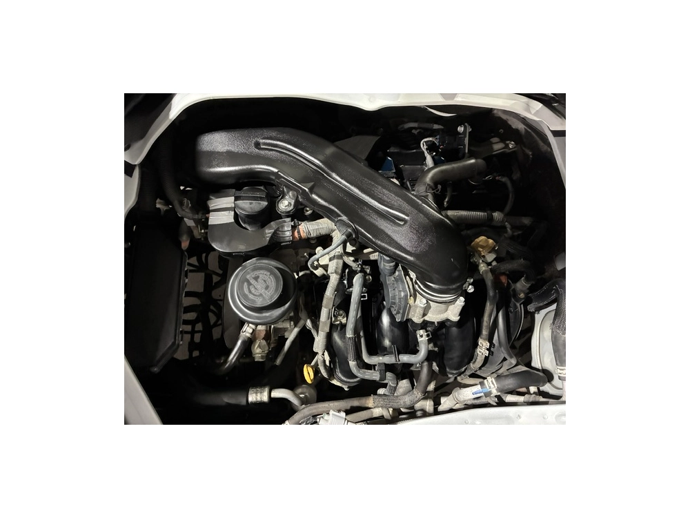 2020 Facelift Model / 60kms Only / REAR AIRCON / 6 or 9 Seater