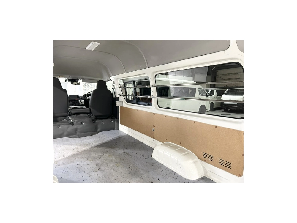 2022 Toyota Hiace ++ RARE 4X4 HIGHROOF ++ 360 Degree CAMERA / DUAL AIRBAGS