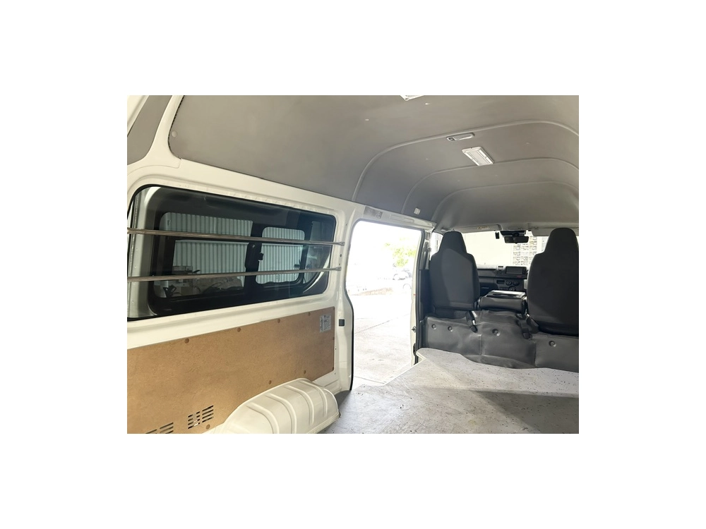 2022 Toyota Hiace ++ RARE 4X4 HIGHROOF ++ 360 Degree CAMERA / DUAL AIRBAGS