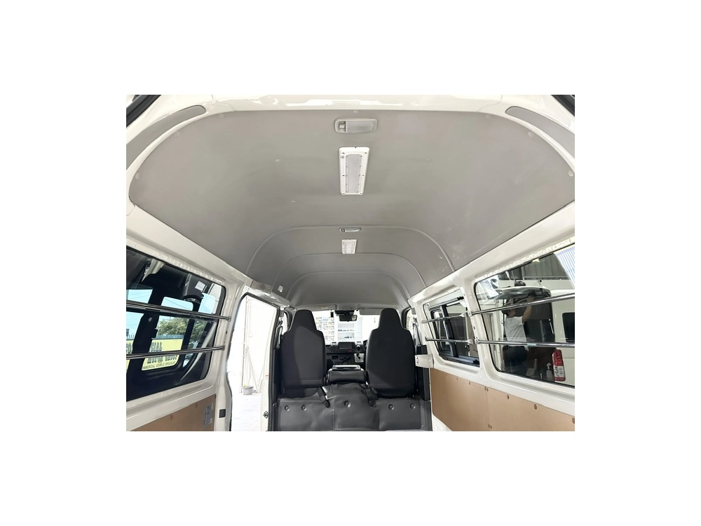 2022 Toyota Hiace ++ RARE 4X4 HIGHROOF ++ 360 Degree CAMERA / DUAL AIRBAGS