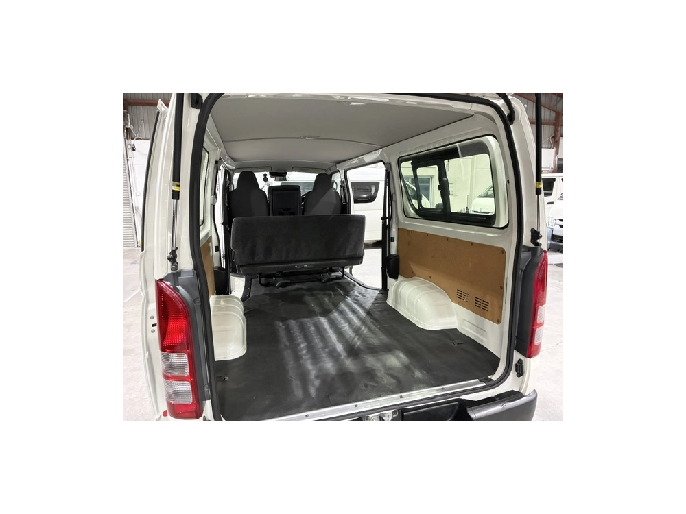 2019 Toyota Hiace Super Low 61km!! ** 6 Seaters **