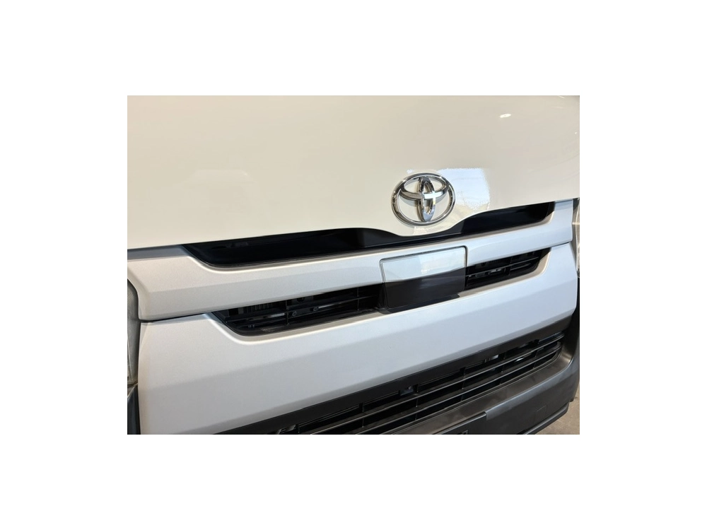2019 Toyota Hiace Super Low 61km!! ** 6 Seaters **