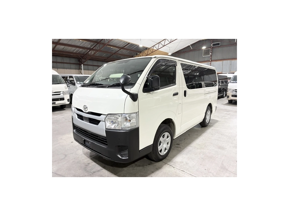 2024 Toyota Hiace Facelift Model / 4X4 / SUPER LOW 62kms / TIMBER FLOOR!