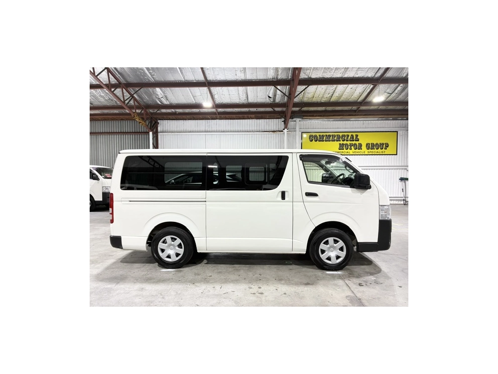 2024 Toyota Hiace Facelift Model / 4X4 / SUPER LOW 62kms / TIMBER FLOOR!