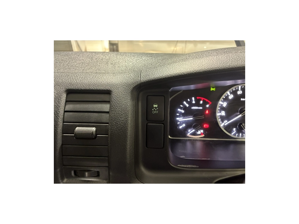 2024 Toyota Hiace Facelift Model / 4X4 / SUPER LOW 62kms / TIMBER FLOOR!