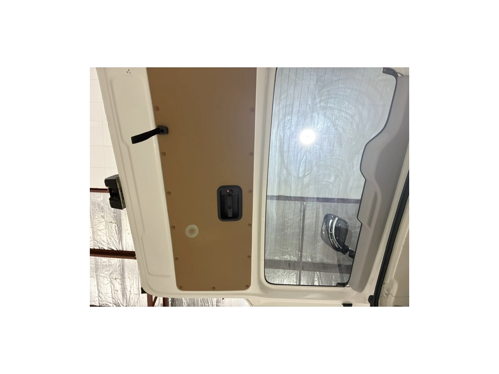 2024 Toyota Hiace Facelift Model / 4X4 / SUPER LOW 62kms / TIMBER FLOOR!